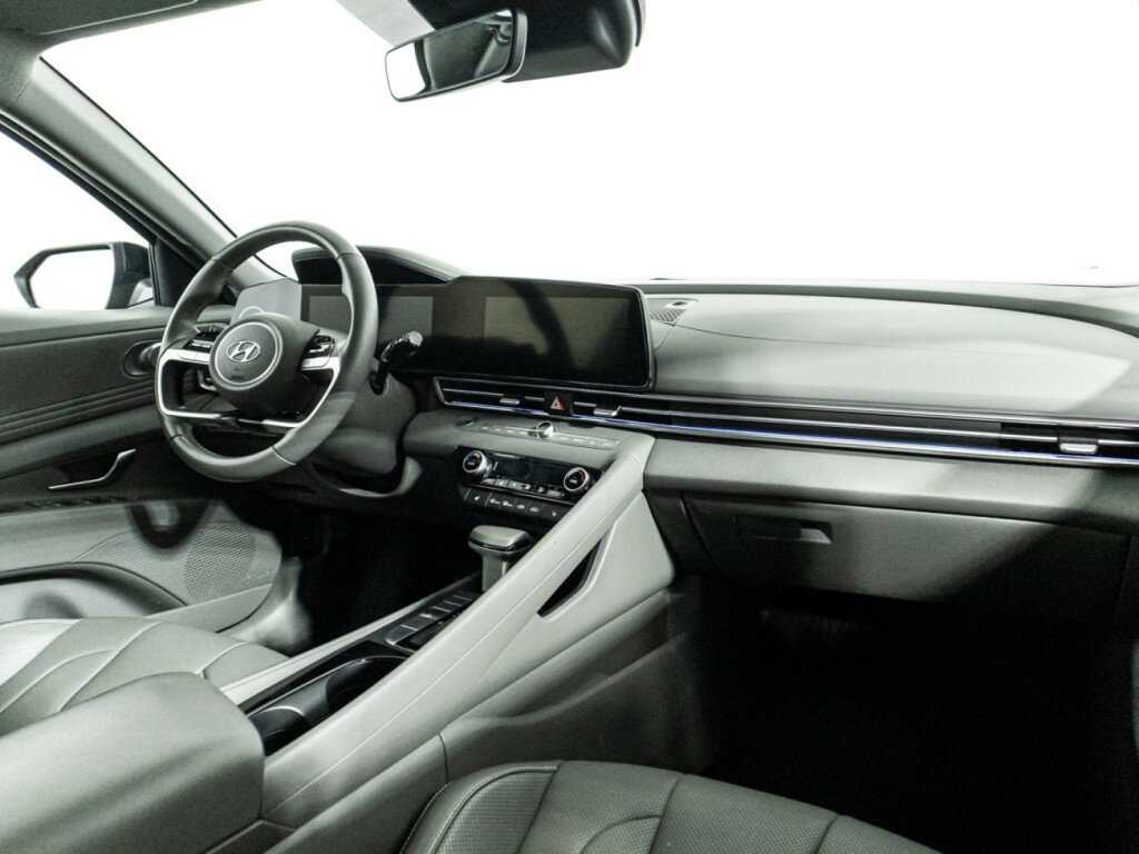 Hyundai Elantra б/у, 2021, Автоматическая. Фото: #8