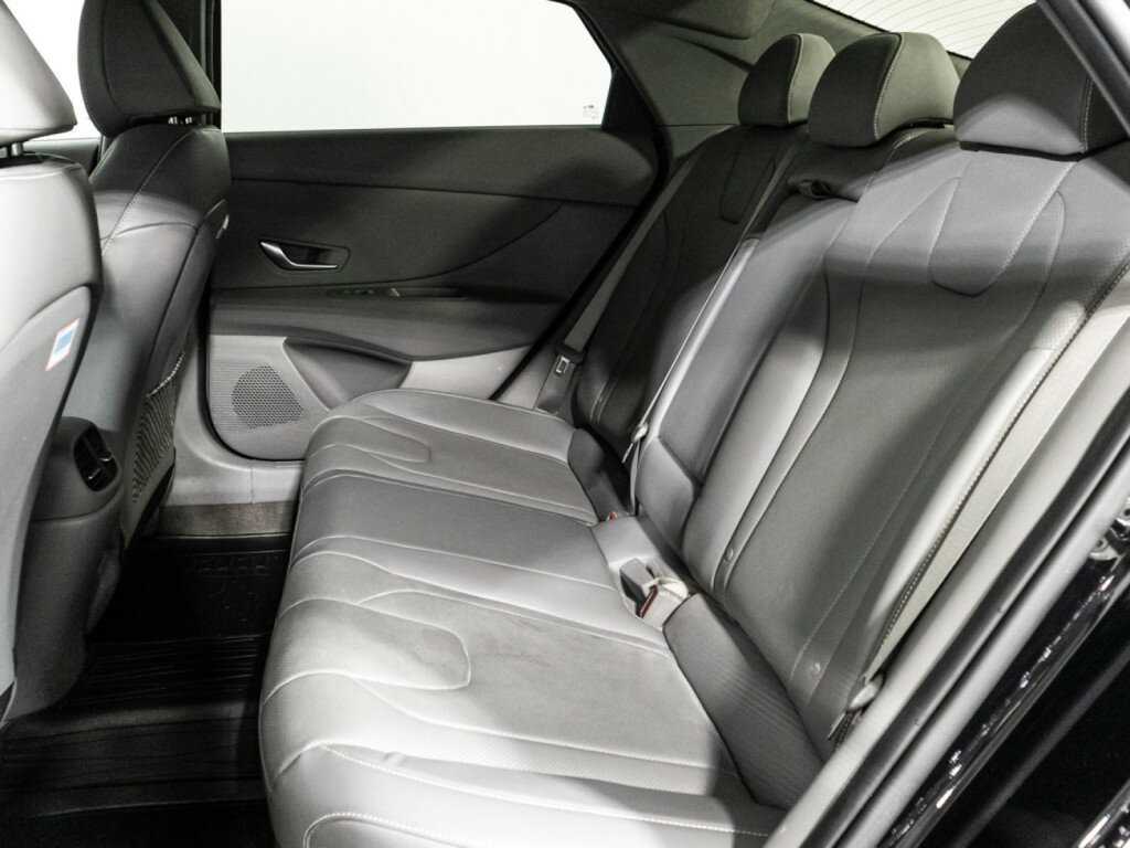 Hyundai Elantra б/у, 2021, Автоматическая. Фото: #9