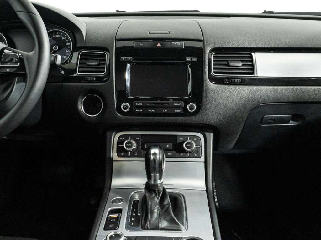 Volkswagen Touareg б/у, 2012, Автоматическая. Фото: #13