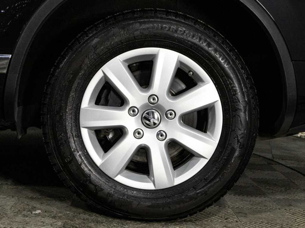 Volkswagen Touareg б/у, 2012, Автоматическая. Фото: #20