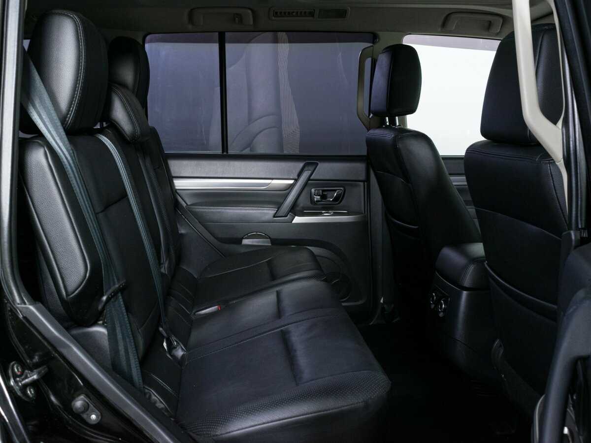 Mitsubishi Pajero б/у, 2013, Автоматическая. Фото: #8