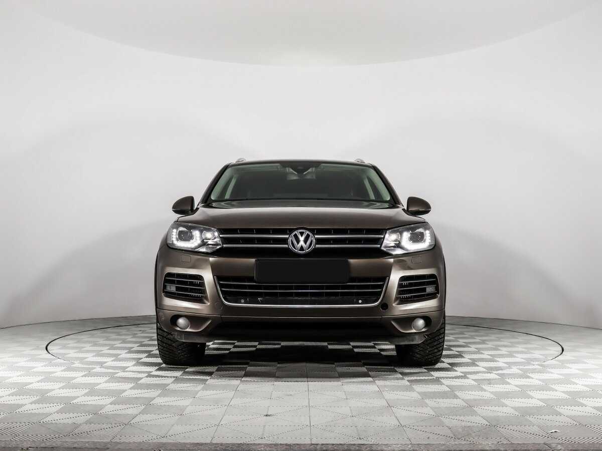 Volkswagen Touareg б/у, 2012, Автоматическая. Фото: #1