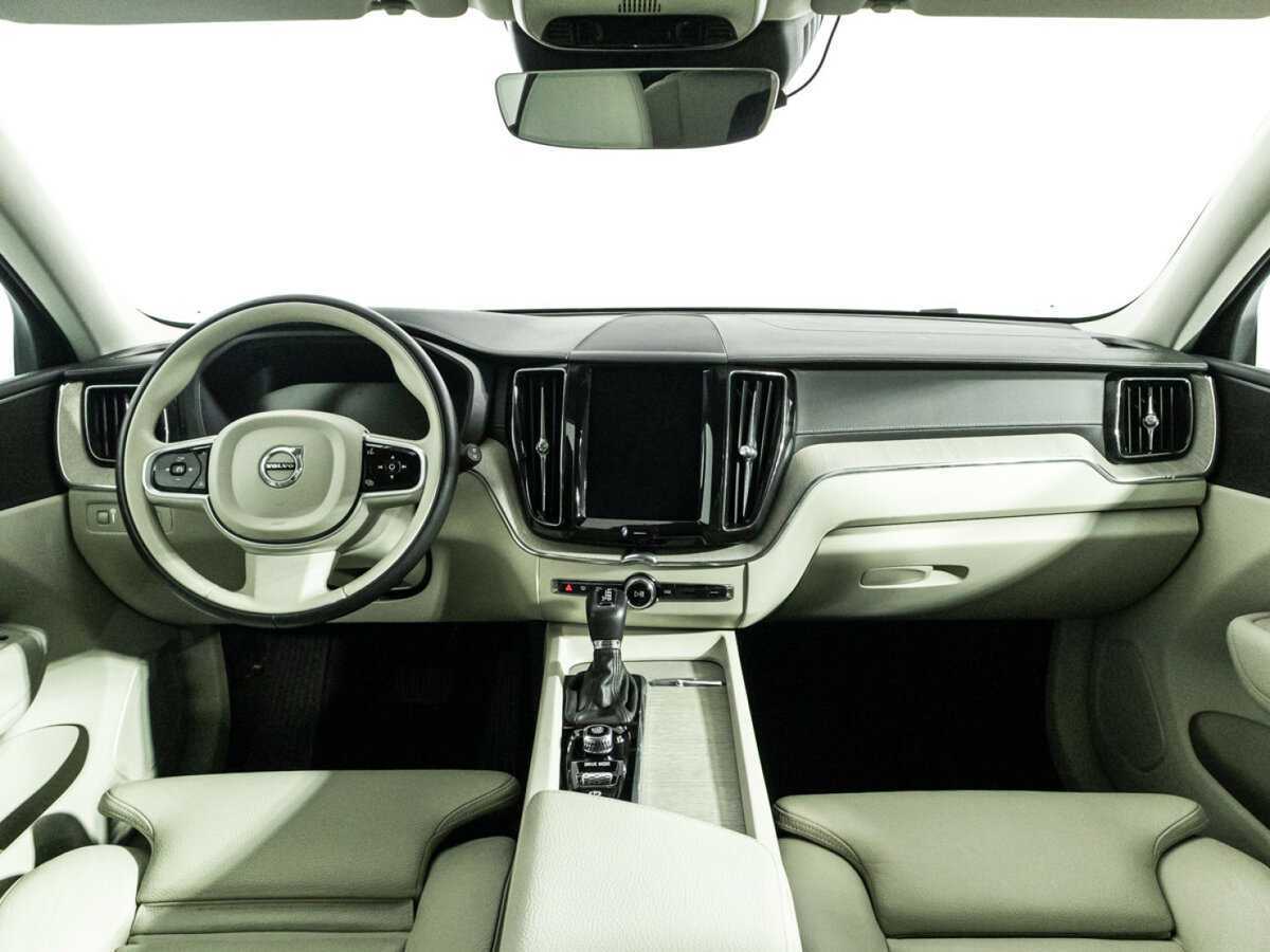 Volvo XC60 б/у, 2018, Автоматическая. Фото: #12