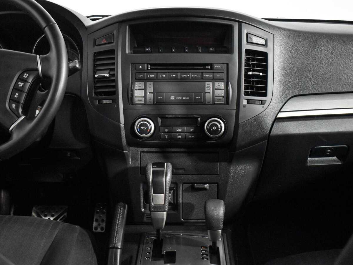 Mitsubishi Pajero б/у, 2013, Автоматическая. Фото: #11