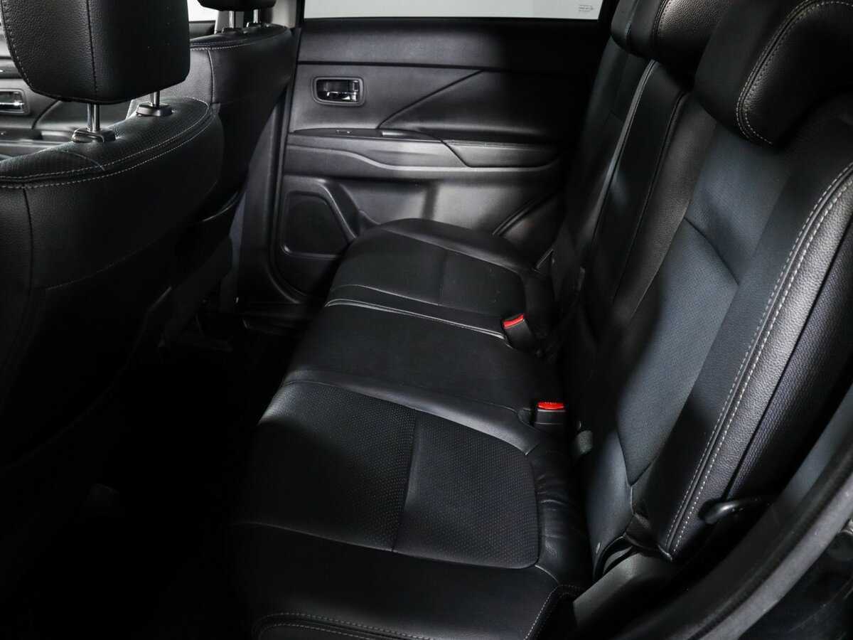 Mitsubishi Outlander б/у, 2018, Вариатор. Фото: #6