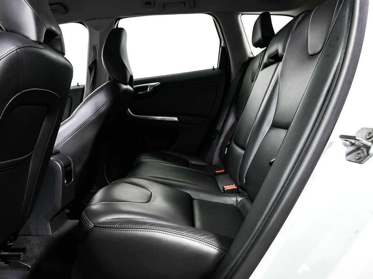 Volvo XC60 б/у, 2015, Автоматическая. Фото: #11