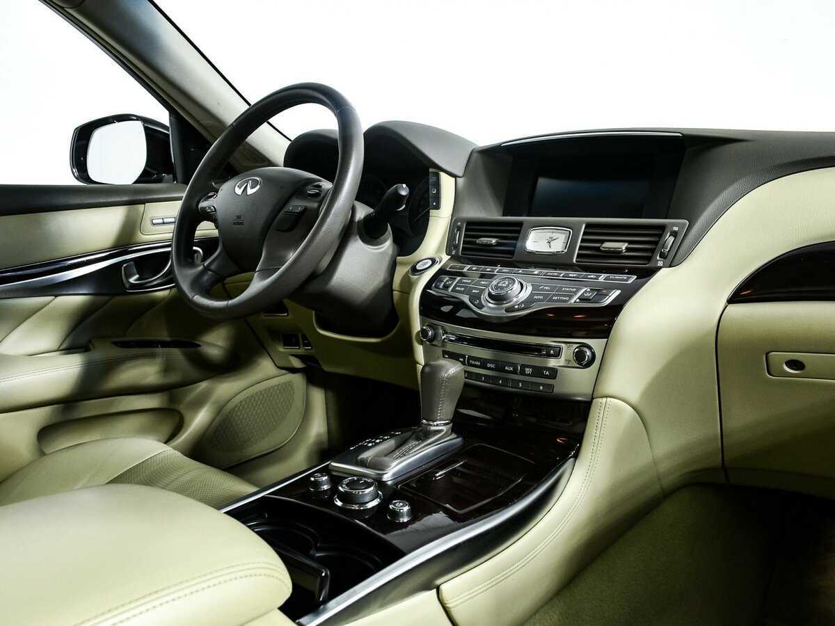 Infiniti Q70 б/у, 2016, Автоматическая. Фото: #6