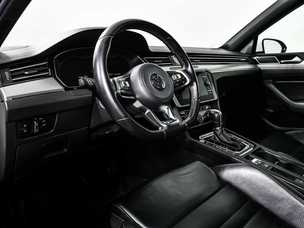 Volkswagen Passat б/у, 2019, Роботизированная. Фото: #11