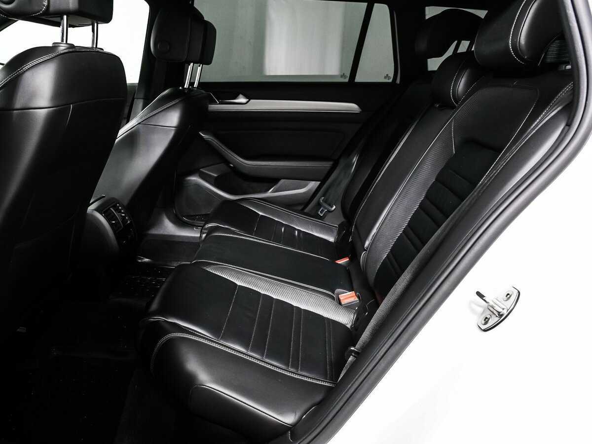 Volkswagen Passat б/у, 2019, Роботизированная. Фото: #12