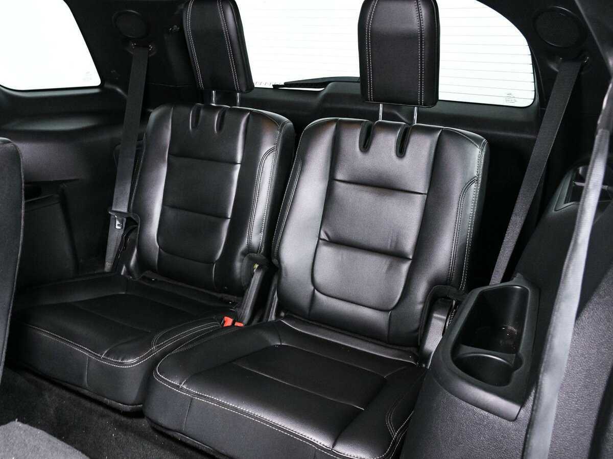 Ford Explorer б/у, 2016, Автоматическая. Фото: #11
