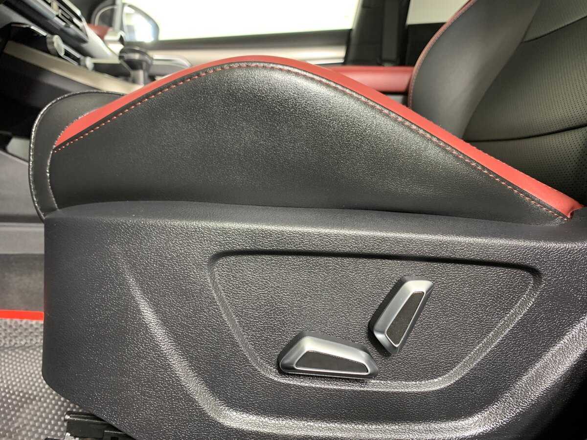 Geely Coolray б/у, 2023, Роботизированная. Фото: #15