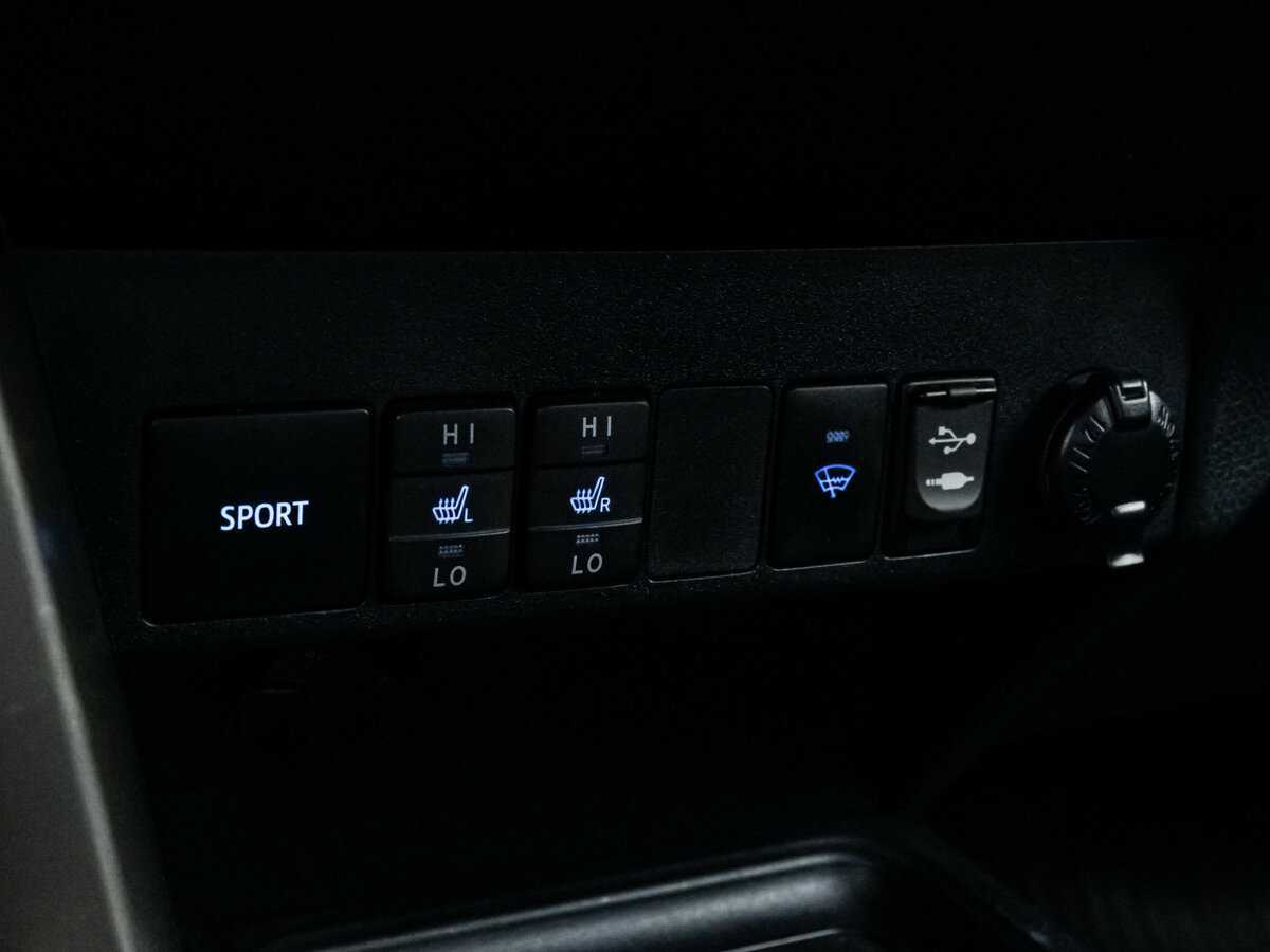 Toyota RAV4 б/у, 2015, Механическая. Фото: #12