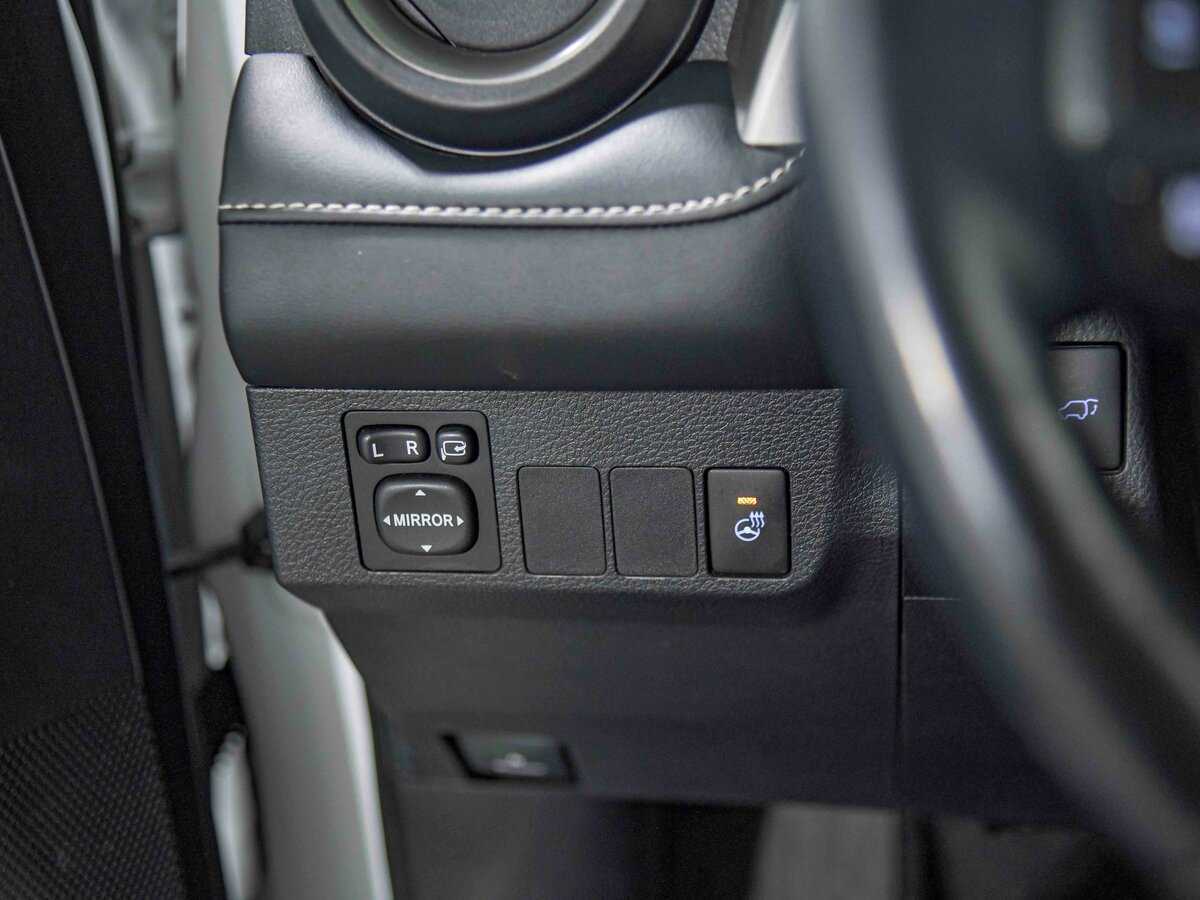 Toyota RAV4 б/у, 2018, Автоматическая. Фото: #11