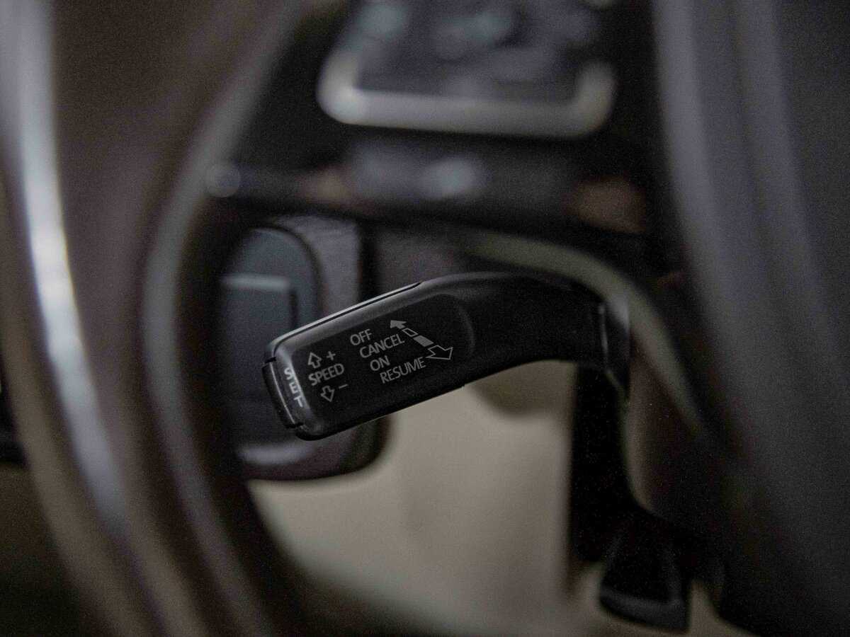 Volkswagen Touareg б/у, 2013, Автоматическая. Фото: #7