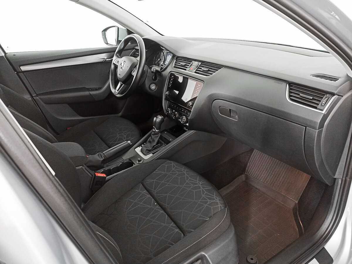 Skoda Octavia б/у, 2018, Роботизированная. Фото: #8