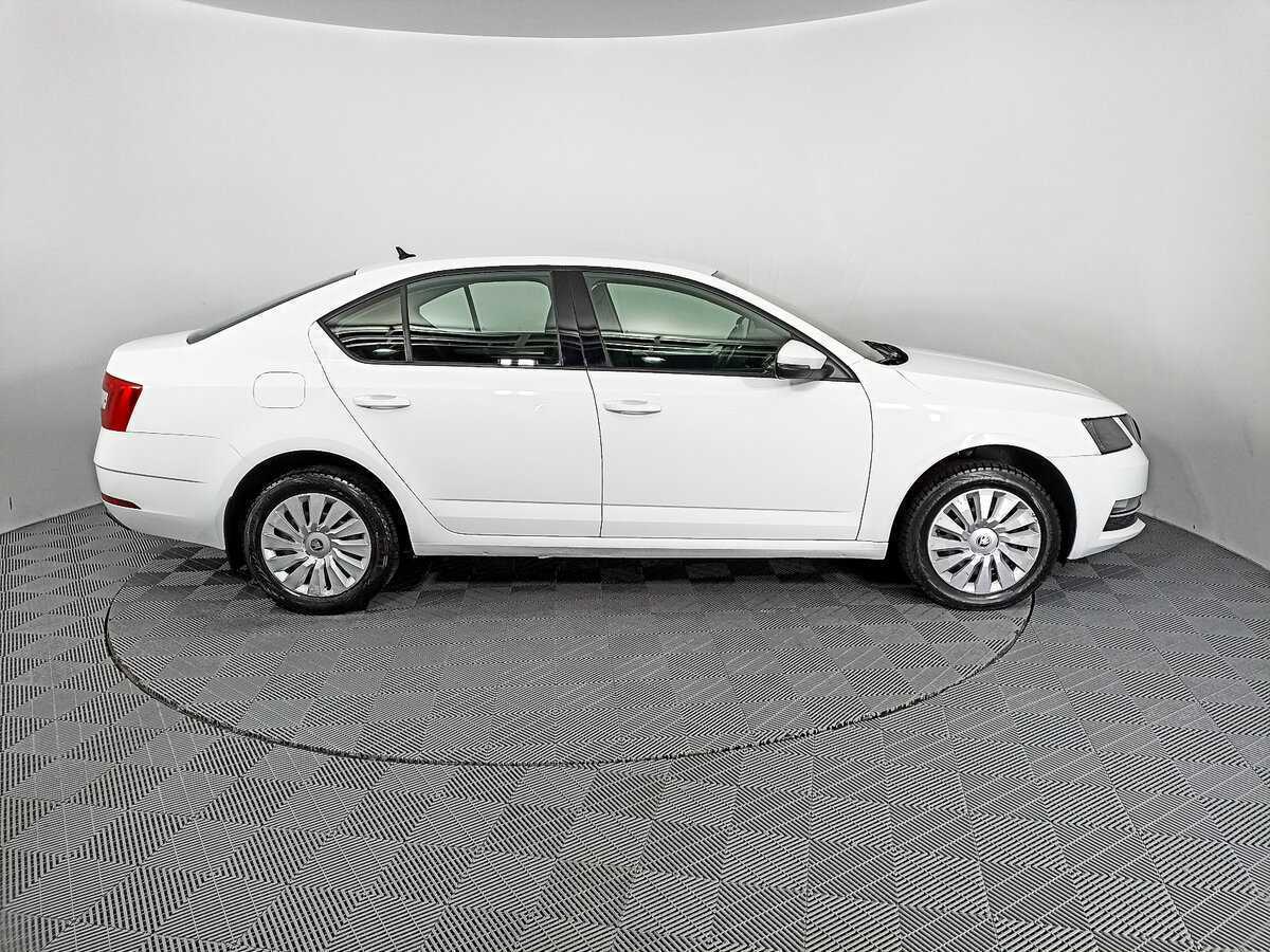 Skoda Octavia б/у, 2020, Роботизированная. Фото: #3