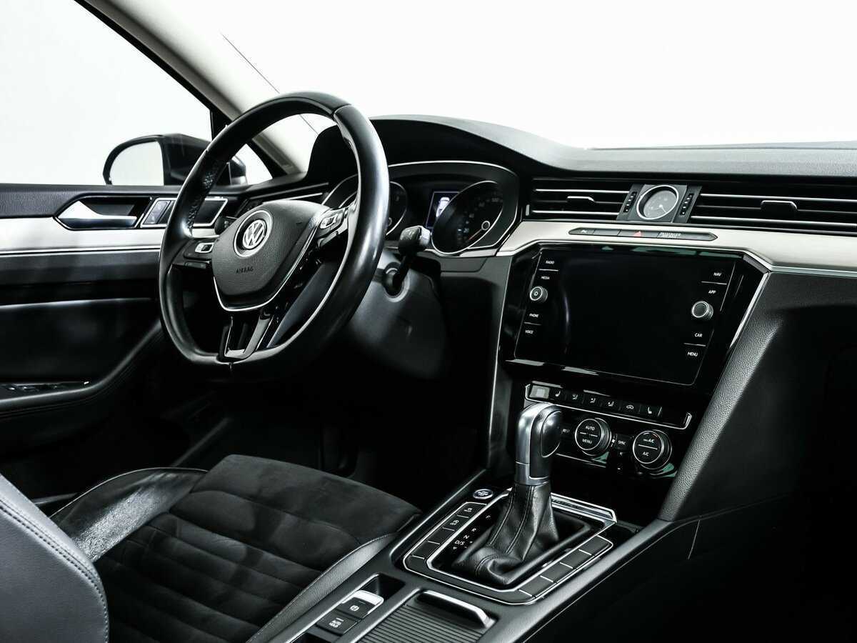 Volkswagen Passat б/у, 2018, Роботизированная. Фото: #8