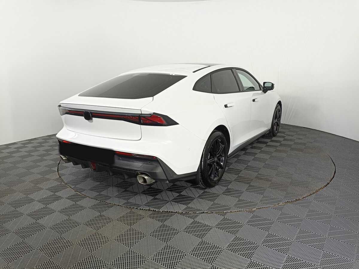 Changan UNI-V б/у, 2023, Роботизированная. Фото: #4