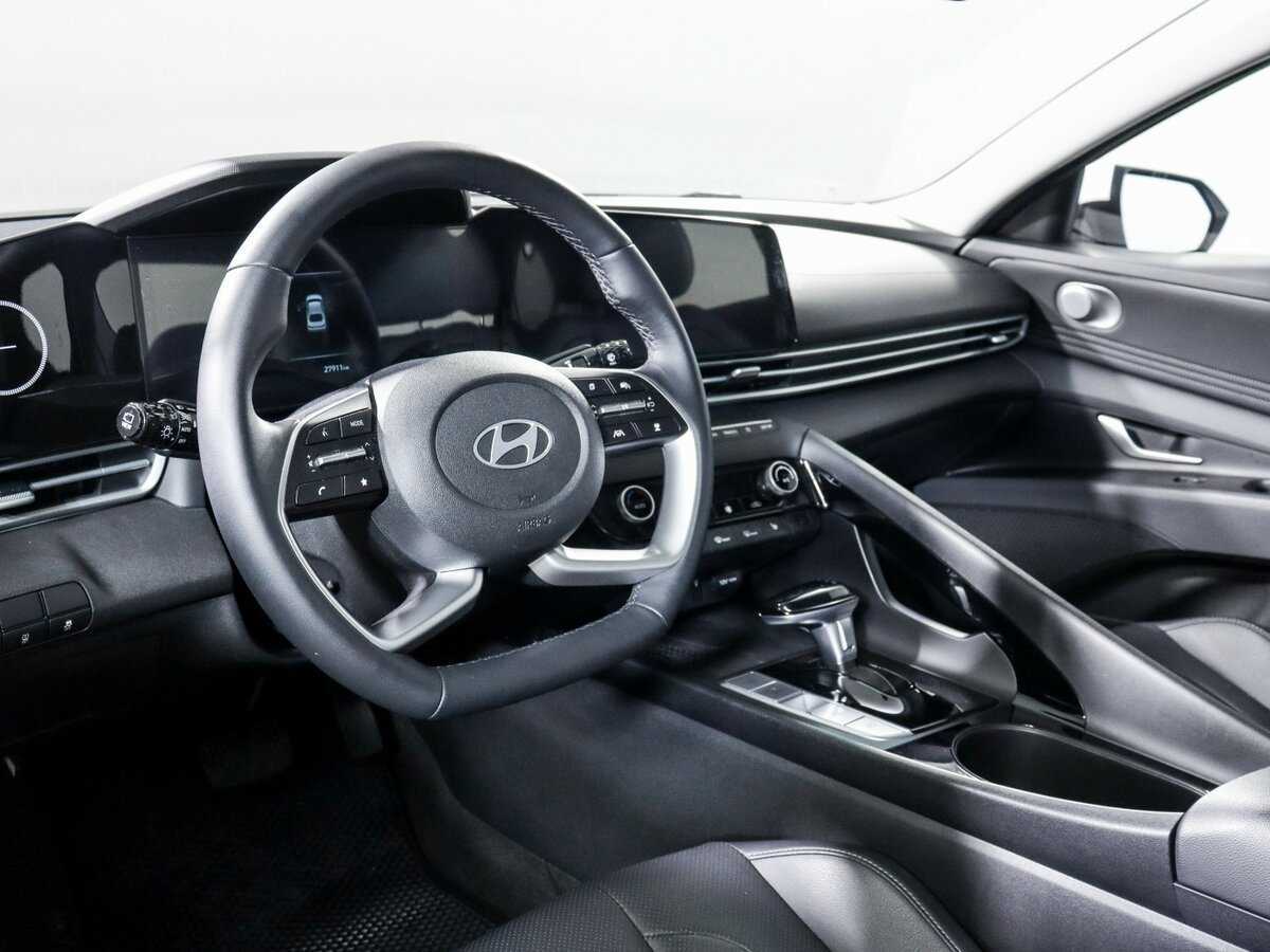 Hyundai Elantra б/у, 2023, Вариатор. Фото: #13