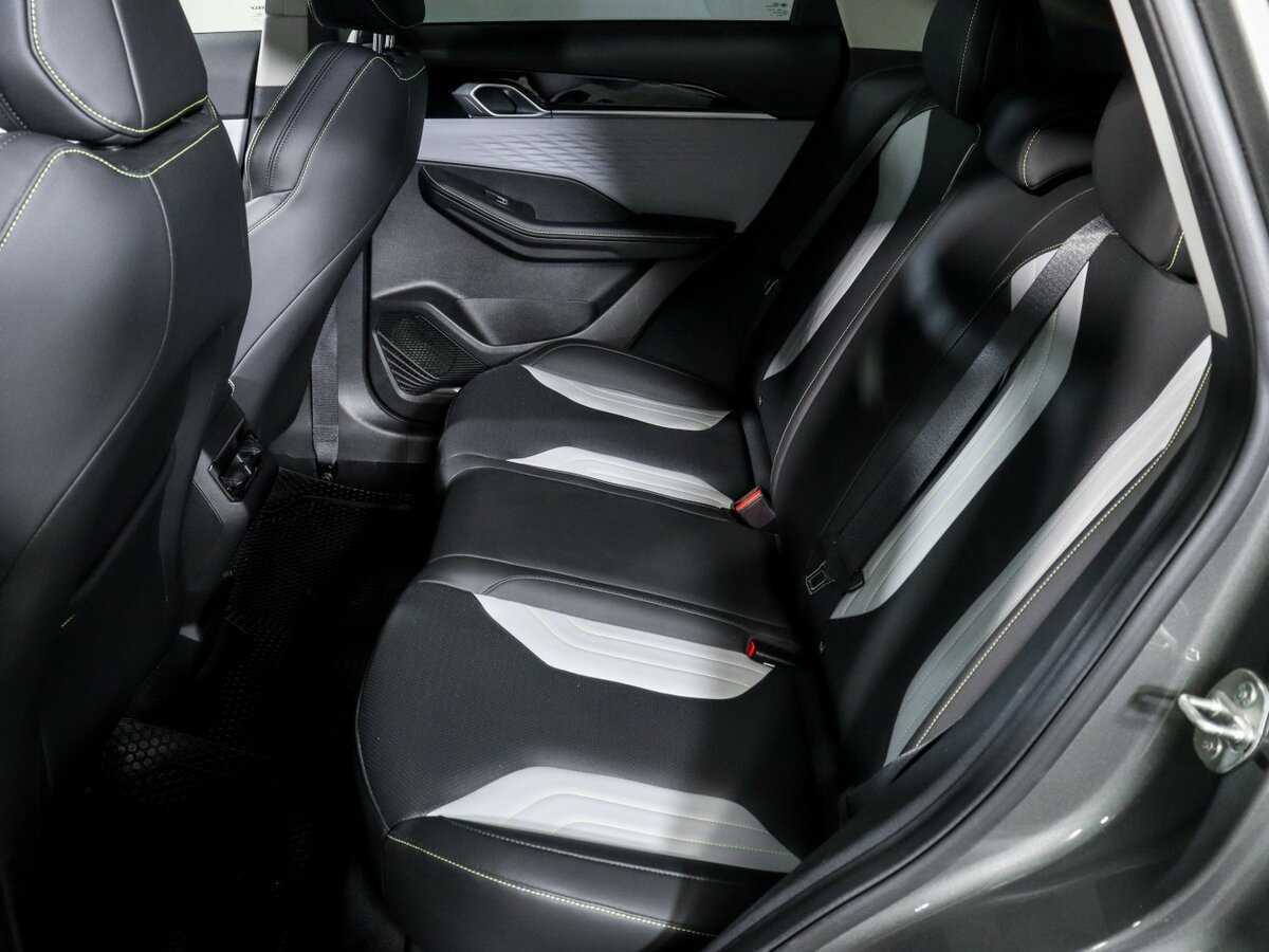 Geely Coolray б/у, 2023, Роботизированная. Фото: #9