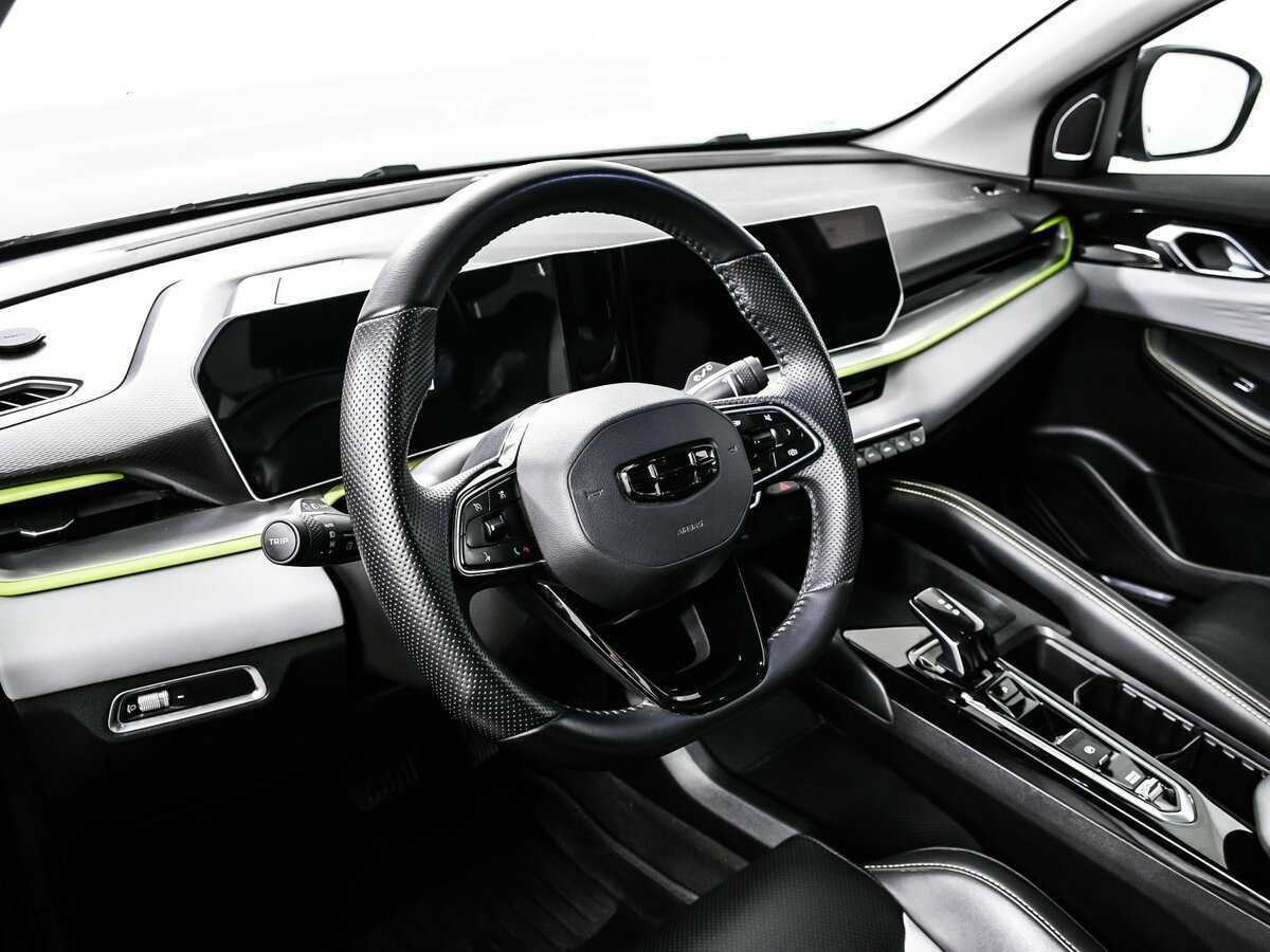 Geely Coolray б/у, 2023, Роботизированная. Фото: #12