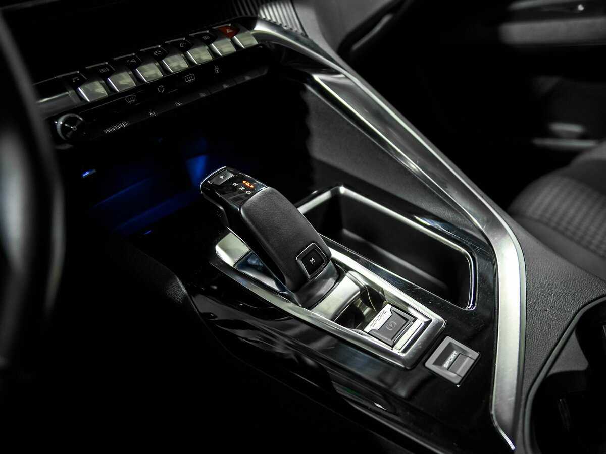 Peugeot 3008 б/у, 2020, Автоматическая. Фото: #9