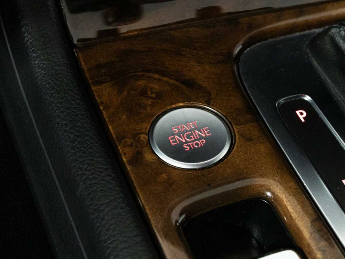 Volkswagen Touareg б/у, 2012, Автоматическая. Фото: #14