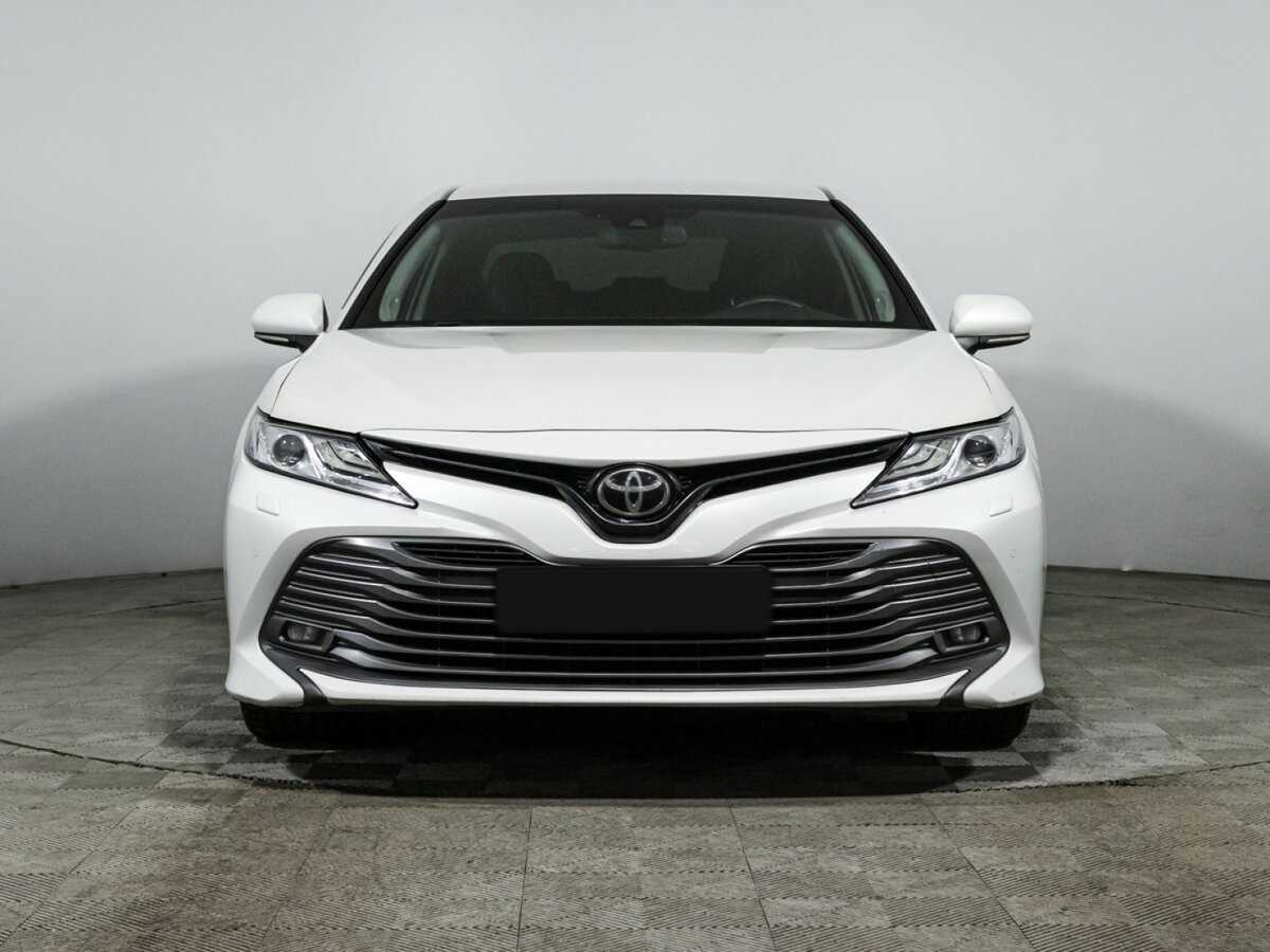 Toyota Camry б/у, 2018, Автоматическая. Фото: #1