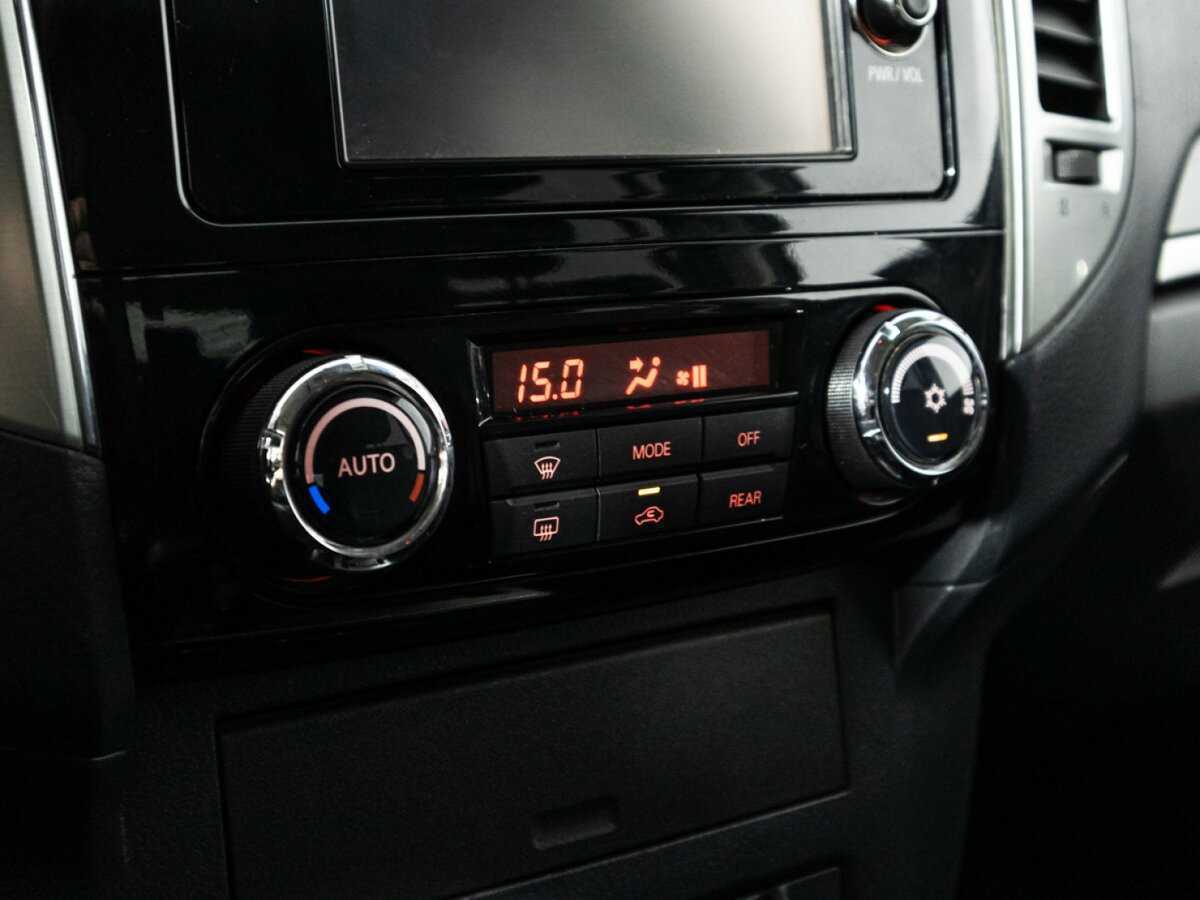 Mitsubishi Pajero б/у, 2015, Автоматическая. Фото: #14