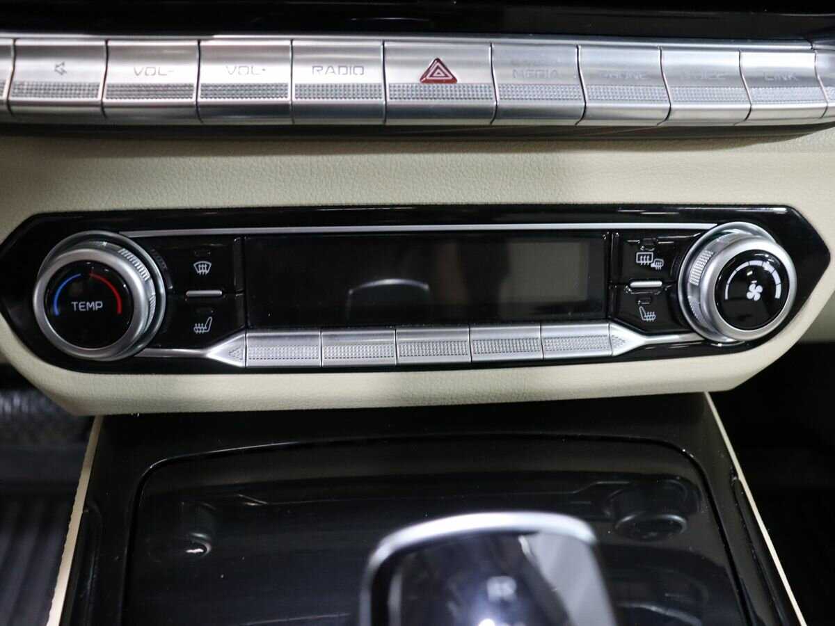 FAW Bestune T77 б/у, 2023, Роботизированная. Фото: #19