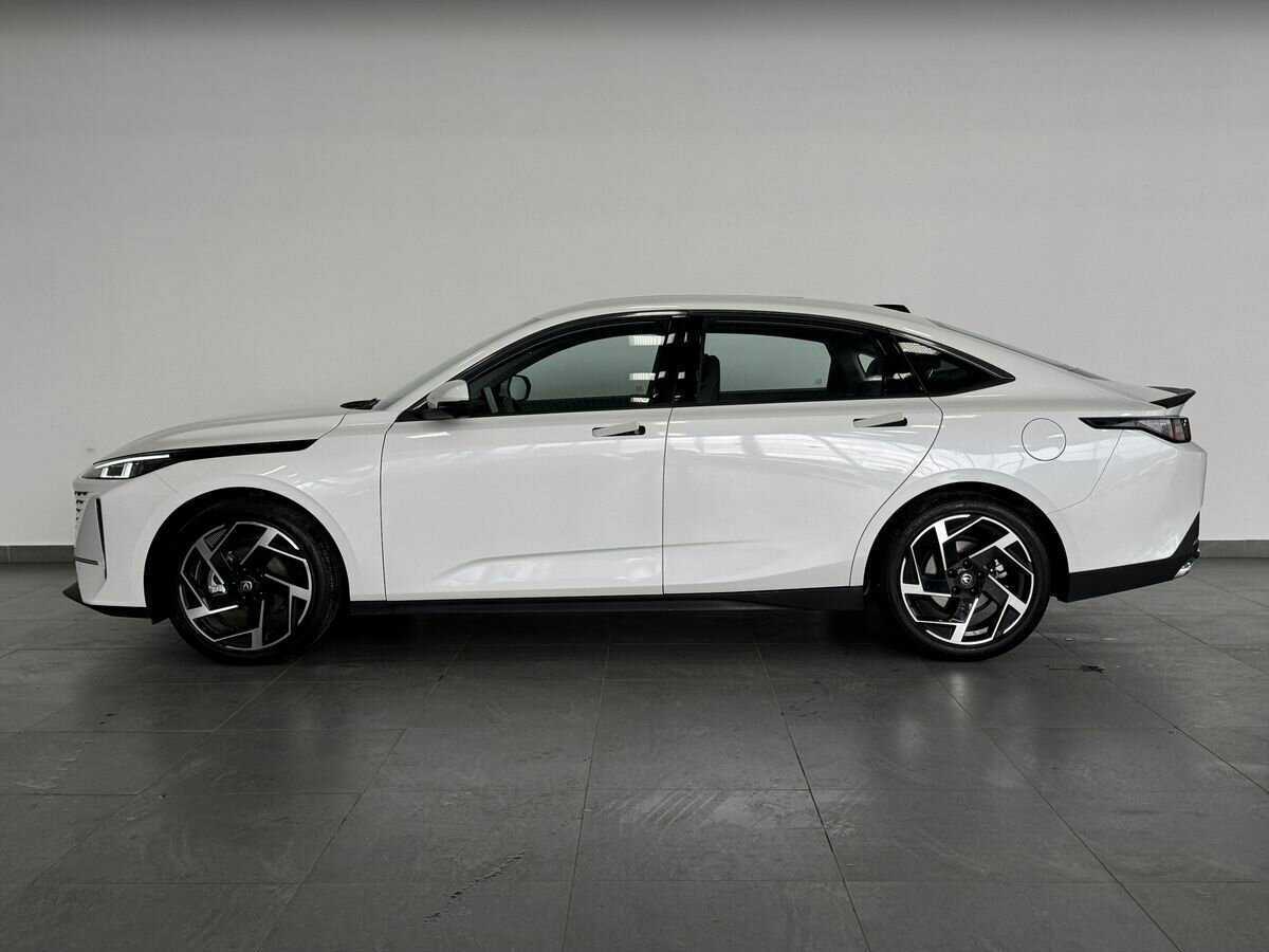 Changan Lamore б/у, 2023, Роботизированная. Фото: #3