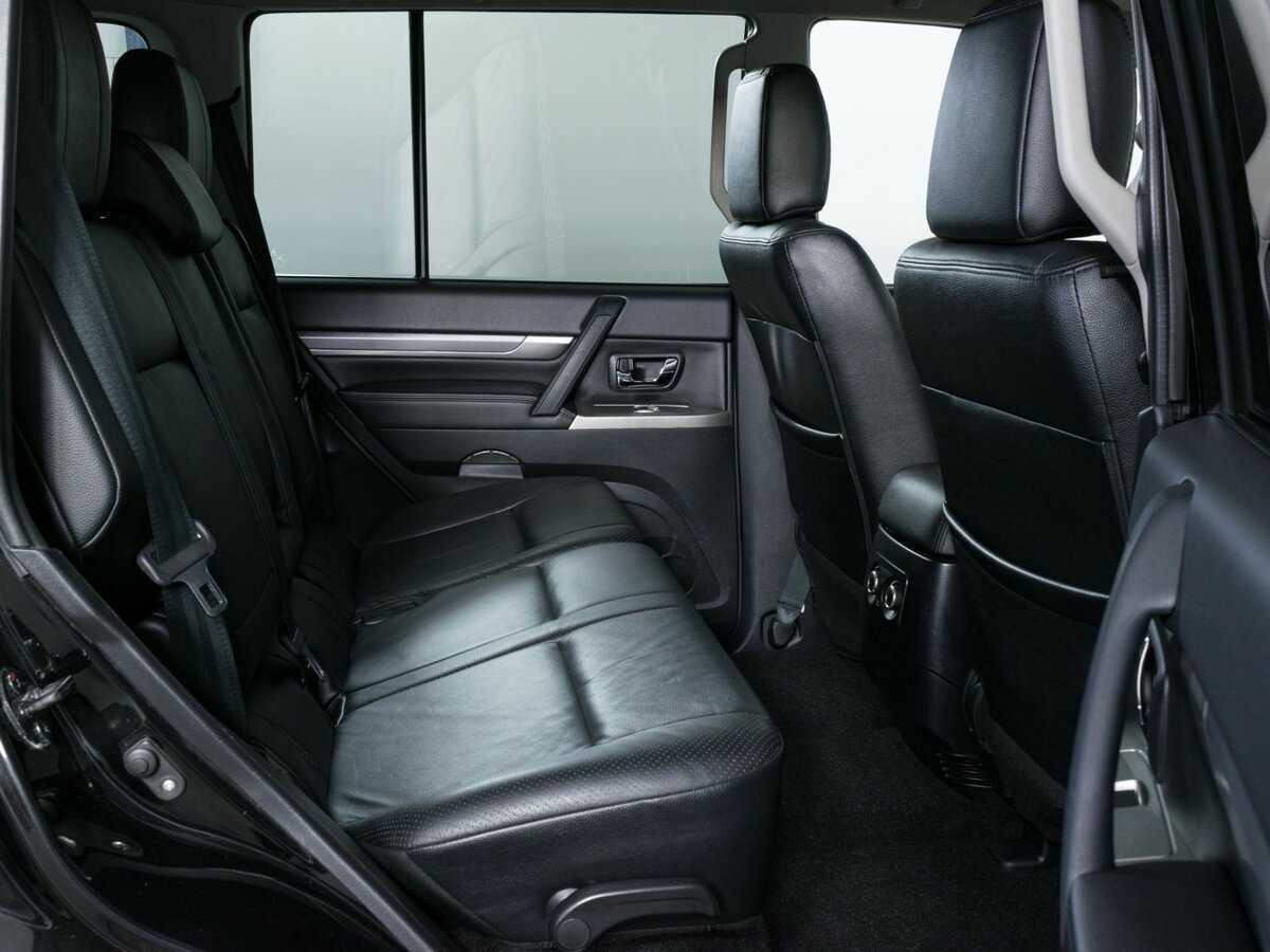 Mitsubishi Pajero б/у, 2012, Автоматическая. Фото: #9