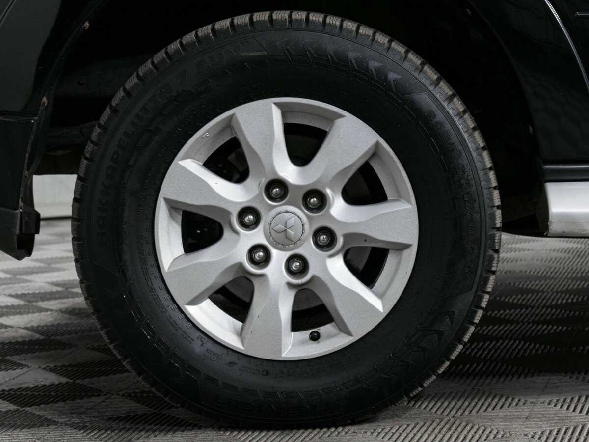 Mitsubishi Pajero б/у, 2012, Автоматическая. Фото: #14