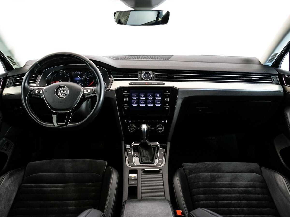 Volkswagen Passat б/у, 2018, Роботизированная. Фото: #6