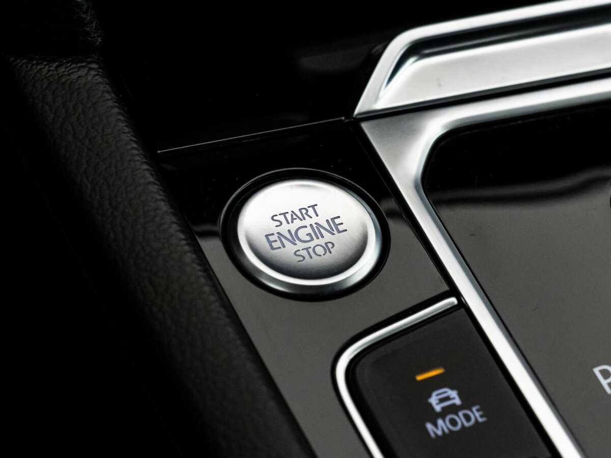 Volkswagen Passat б/у, 2018, Роботизированная. Фото: #13