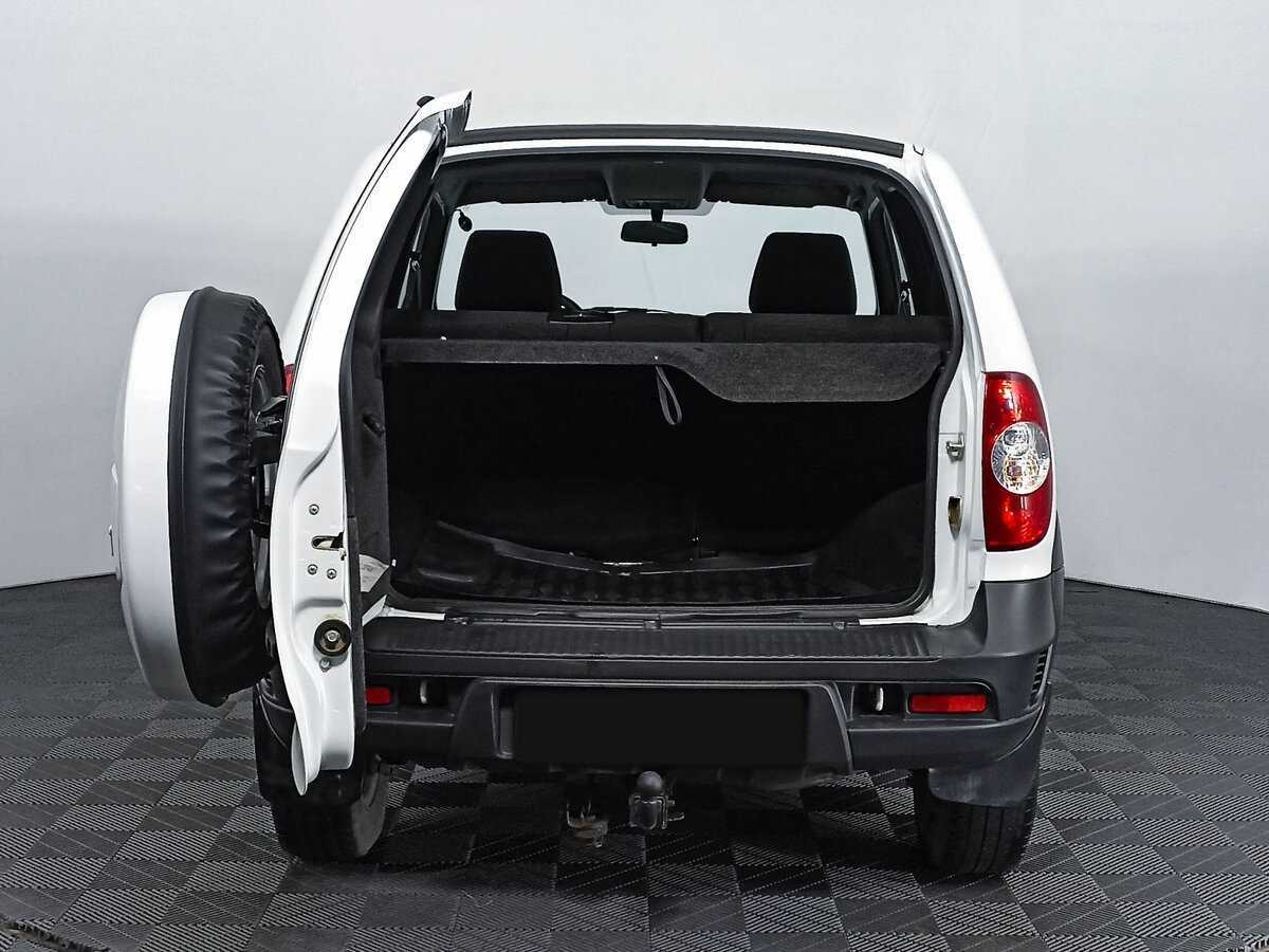 Chevrolet Niva б/у, 2016, Механическая. Фото: #7