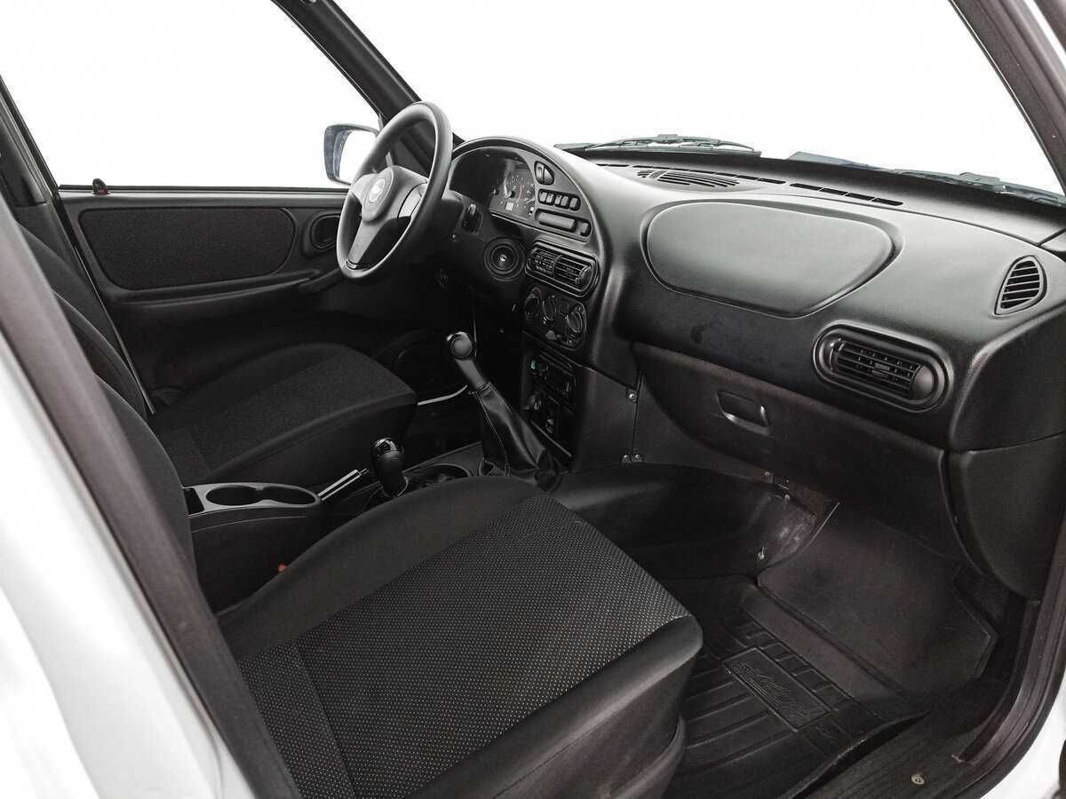 Chevrolet Niva б/у, 2016, Механическая. Фото: #8