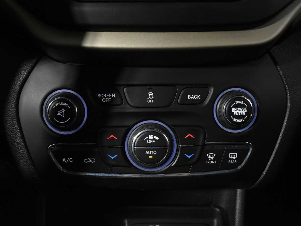 Jeep Cherokee б/у, 2014, Автоматическая. Фото: #17