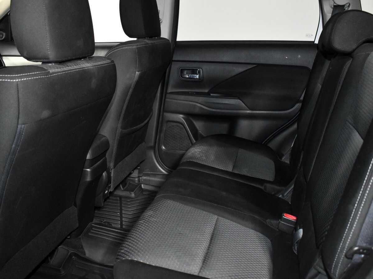 Mitsubishi Outlander б/у, 2018, Вариатор. Фото: #10