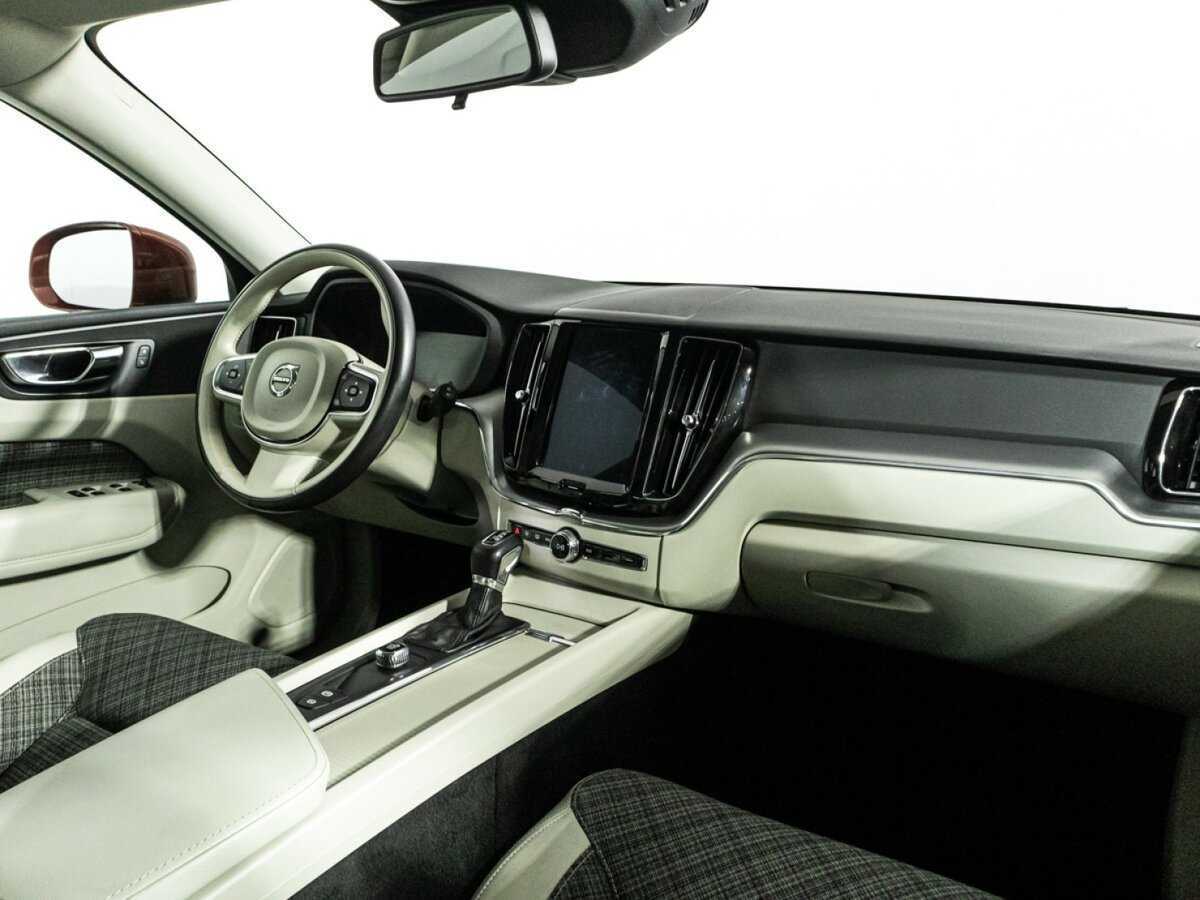 Volvo XC60 б/у, 2019, Автоматическая. Фото: #8