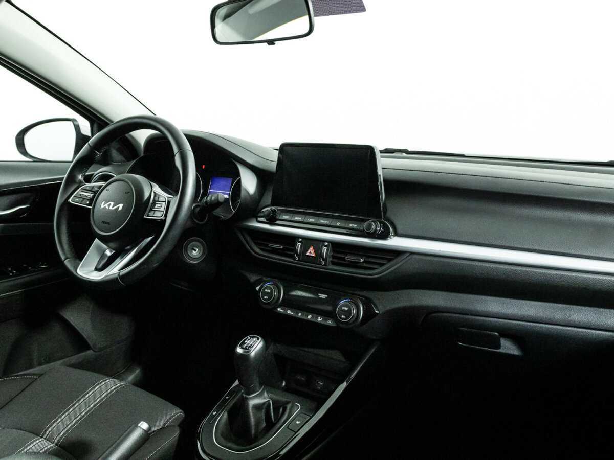 Kia Cerato б/у, 2022, Механическая. Фото: #8