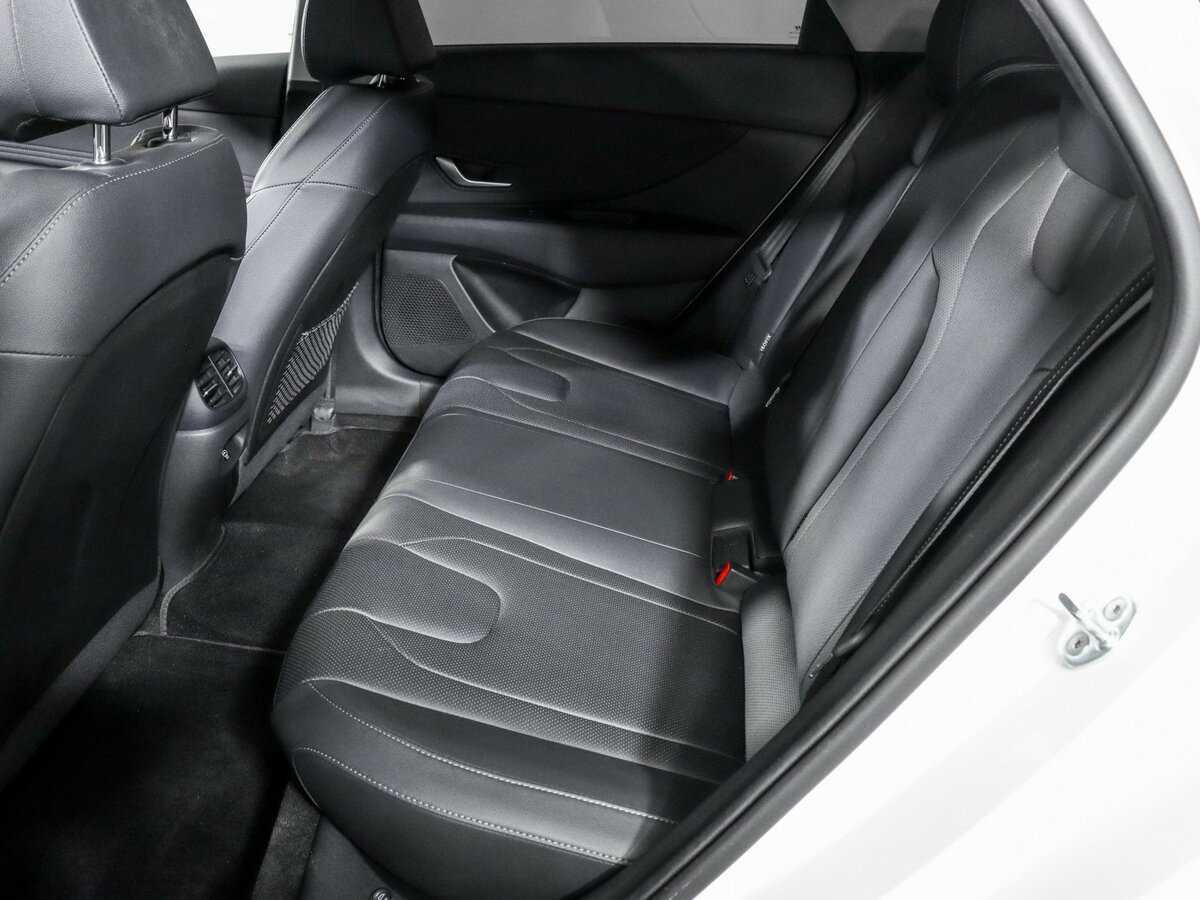 Hyundai Elantra б/у, 2023, Вариатор. Фото: #6