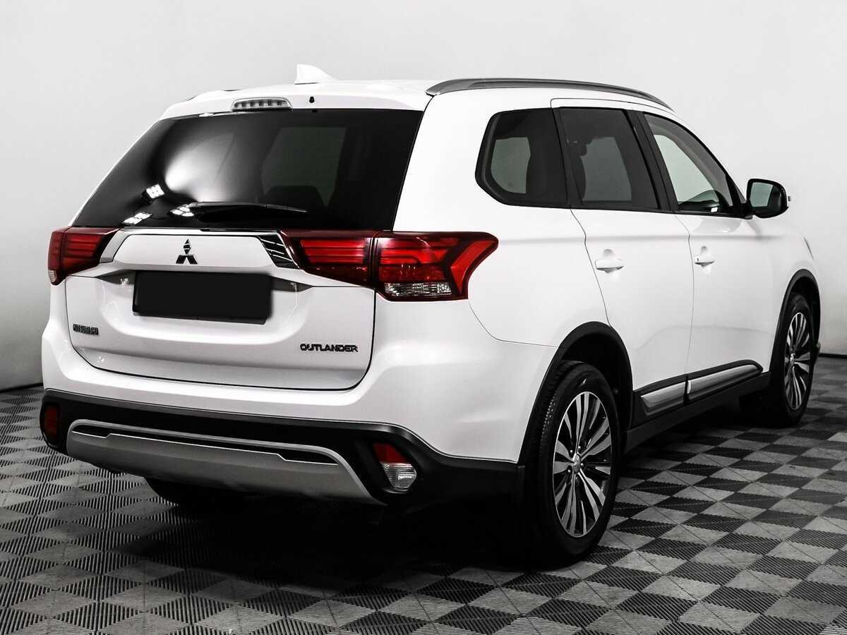 Mitsubishi Outlander б/у, 2019, Вариатор. Фото: #4