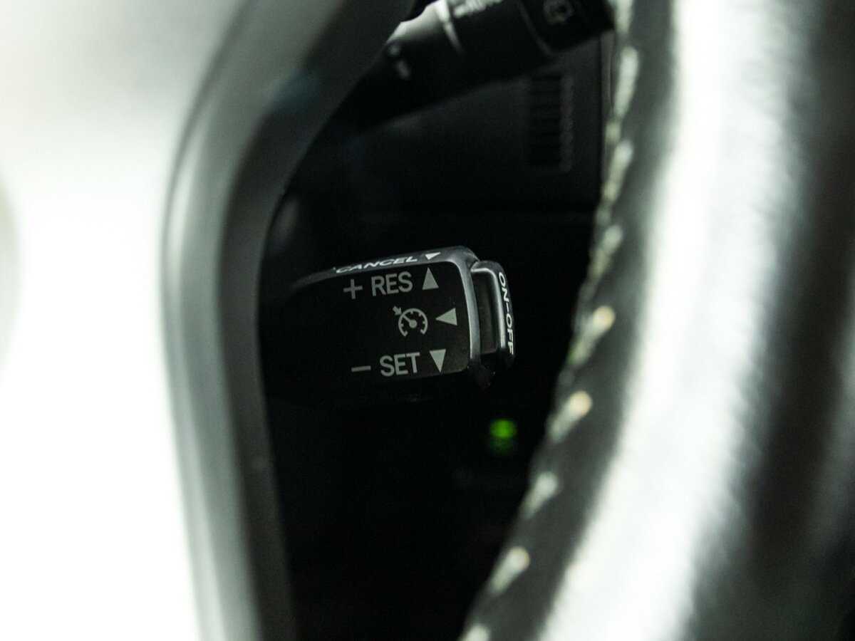 Toyota Land Cruiser Prado б/у, 2014, Автоматическая. Фото: #18