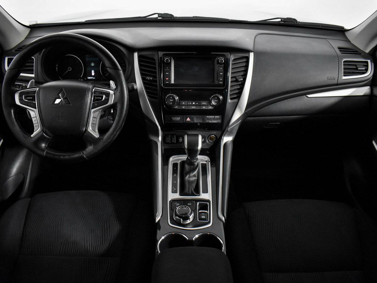 Mitsubishi Pajero Sport б/у, 2018, Автоматическая. Фото: #13