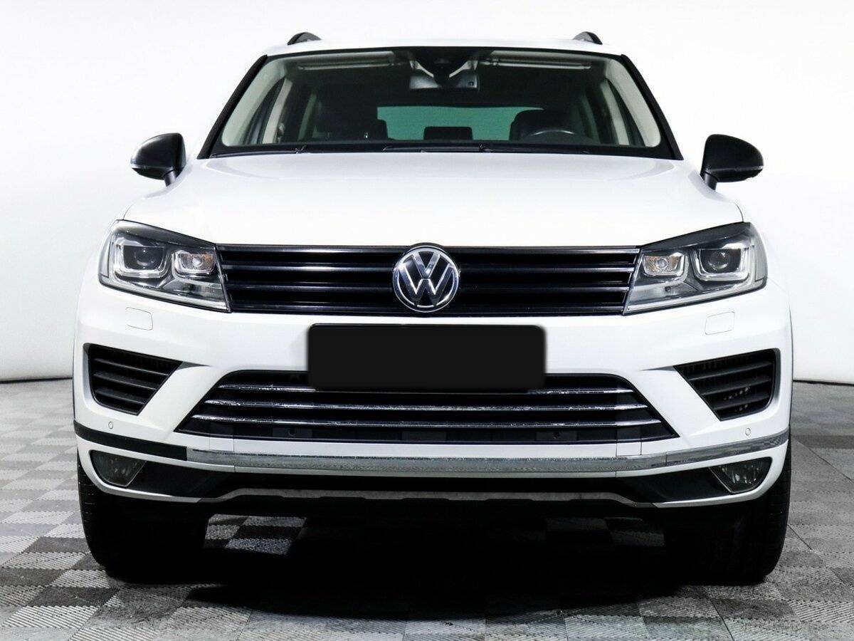 Volkswagen Touareg б/у, 2015, Автоматическая. Фото: #1