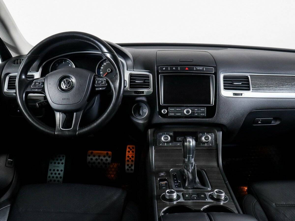 Volkswagen Touareg б/у, 2015, Автоматическая. Фото: #11