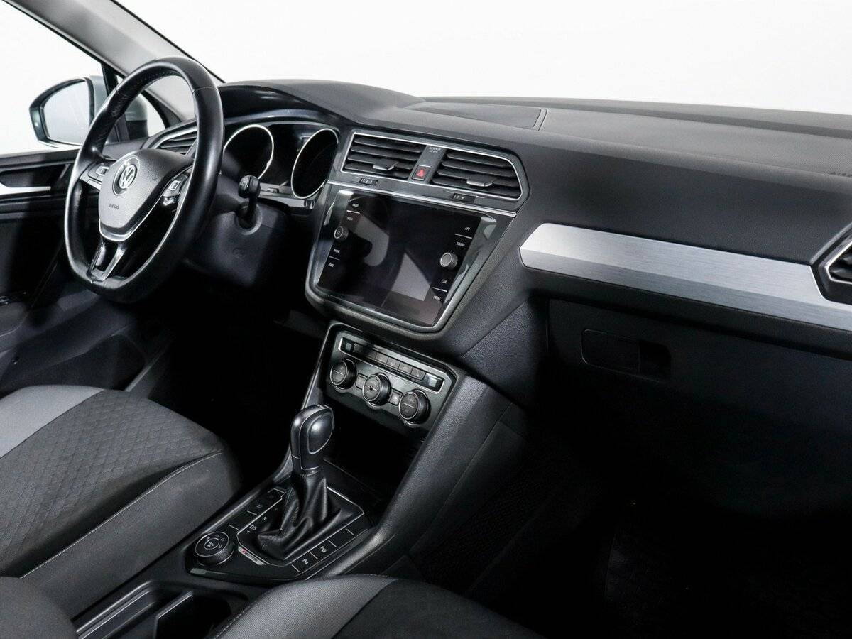 Volkswagen Tiguan б/у, 2017, Роботизированная. Фото: #5