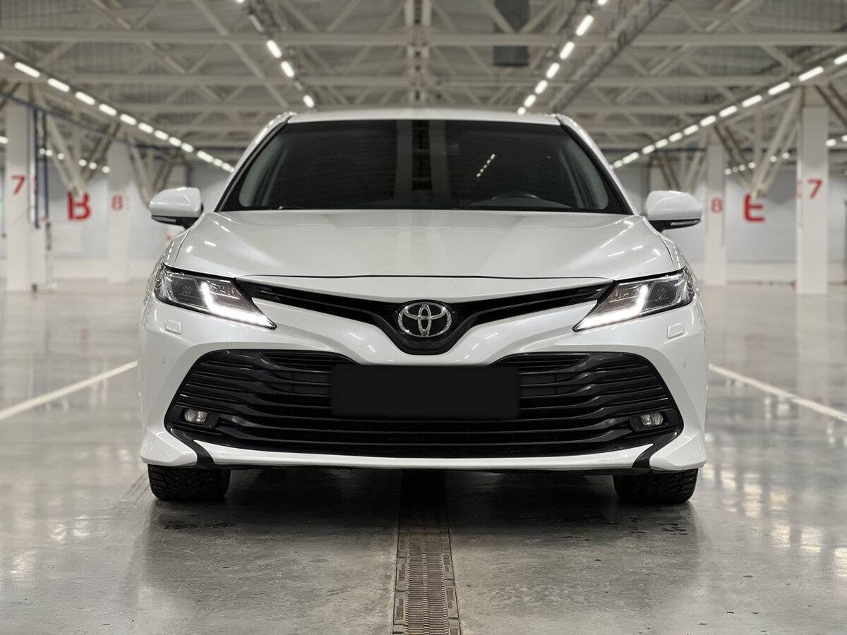 Toyota Camry б/у, 2021, Автоматическая. Фото: #1