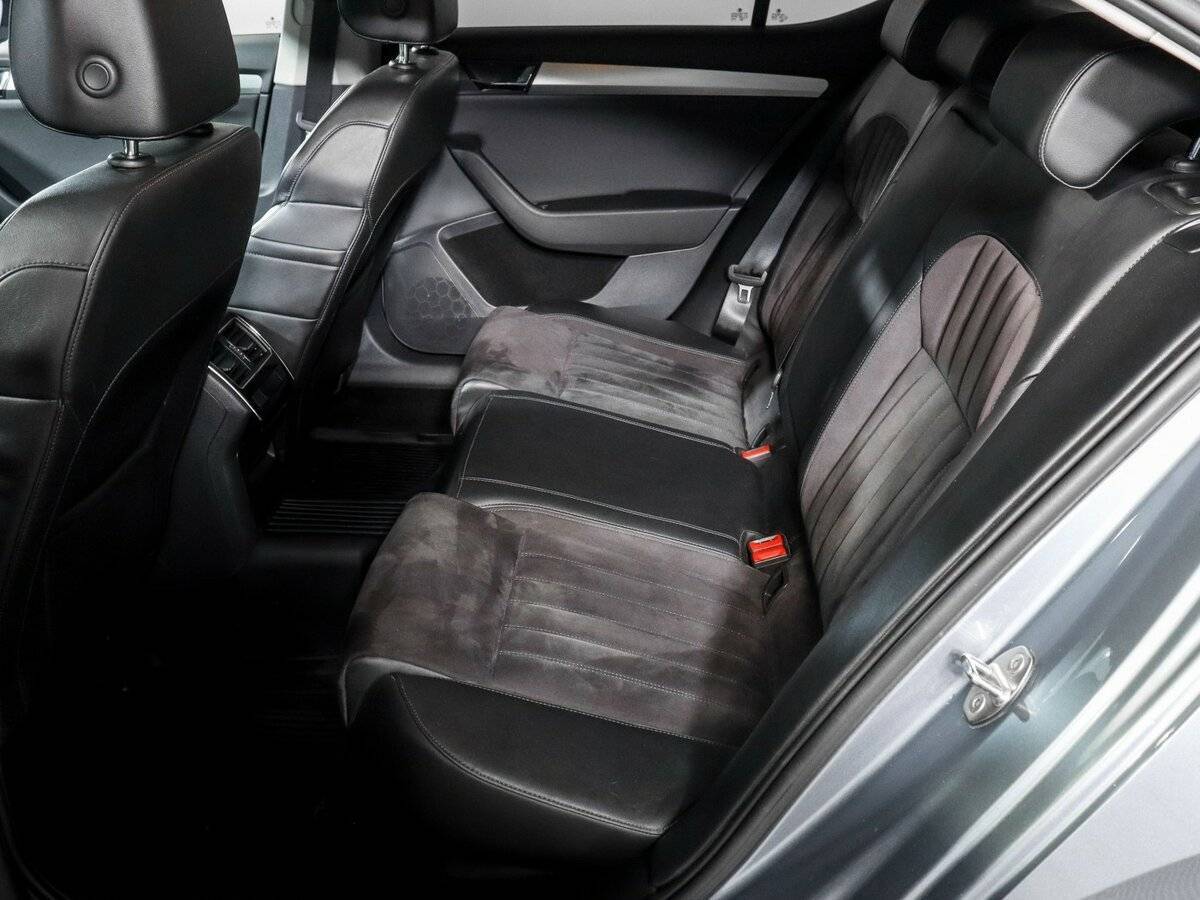 Skoda Superb б/у, 2017, Роботизированная. Фото: #6